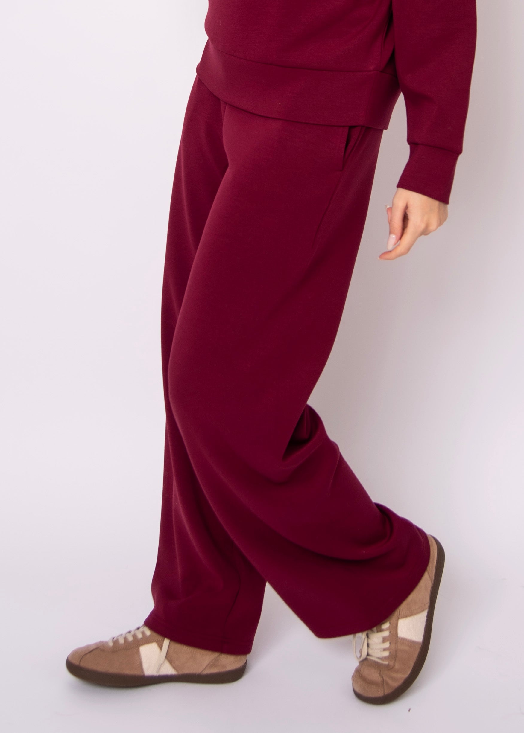 VICTORIA SOFT KNIT STRAIGHT LEG PANTS - OXBLOOD