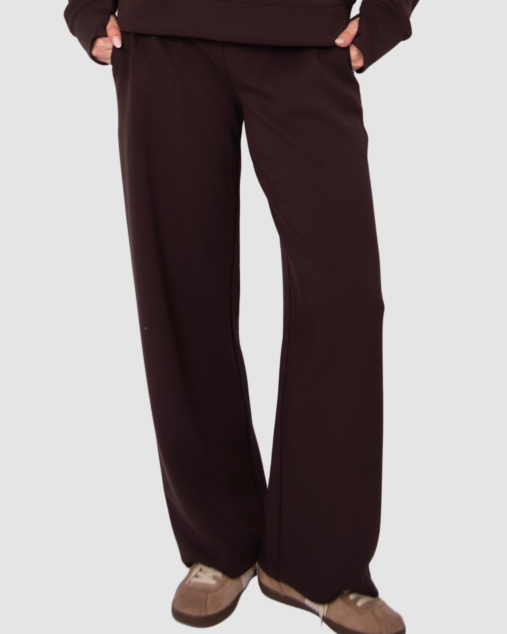 VICTORIA SOFT KNIT STRAIGHT LEG PANTS - BROWN