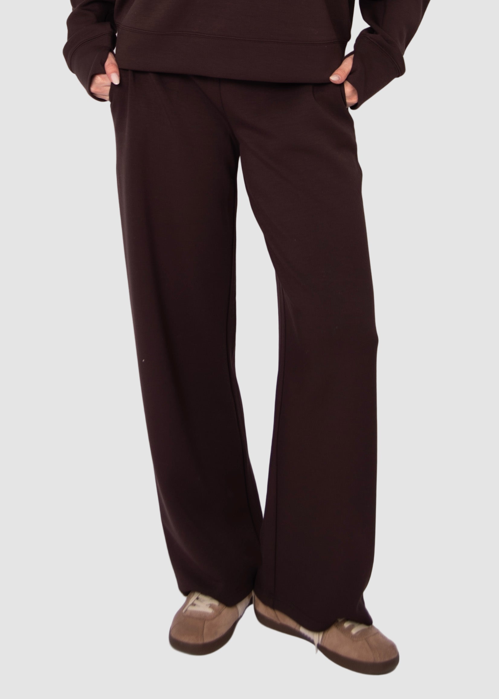 VICTORIA SOFT KNIT STRAIGHT LEG PANTS - BROWN