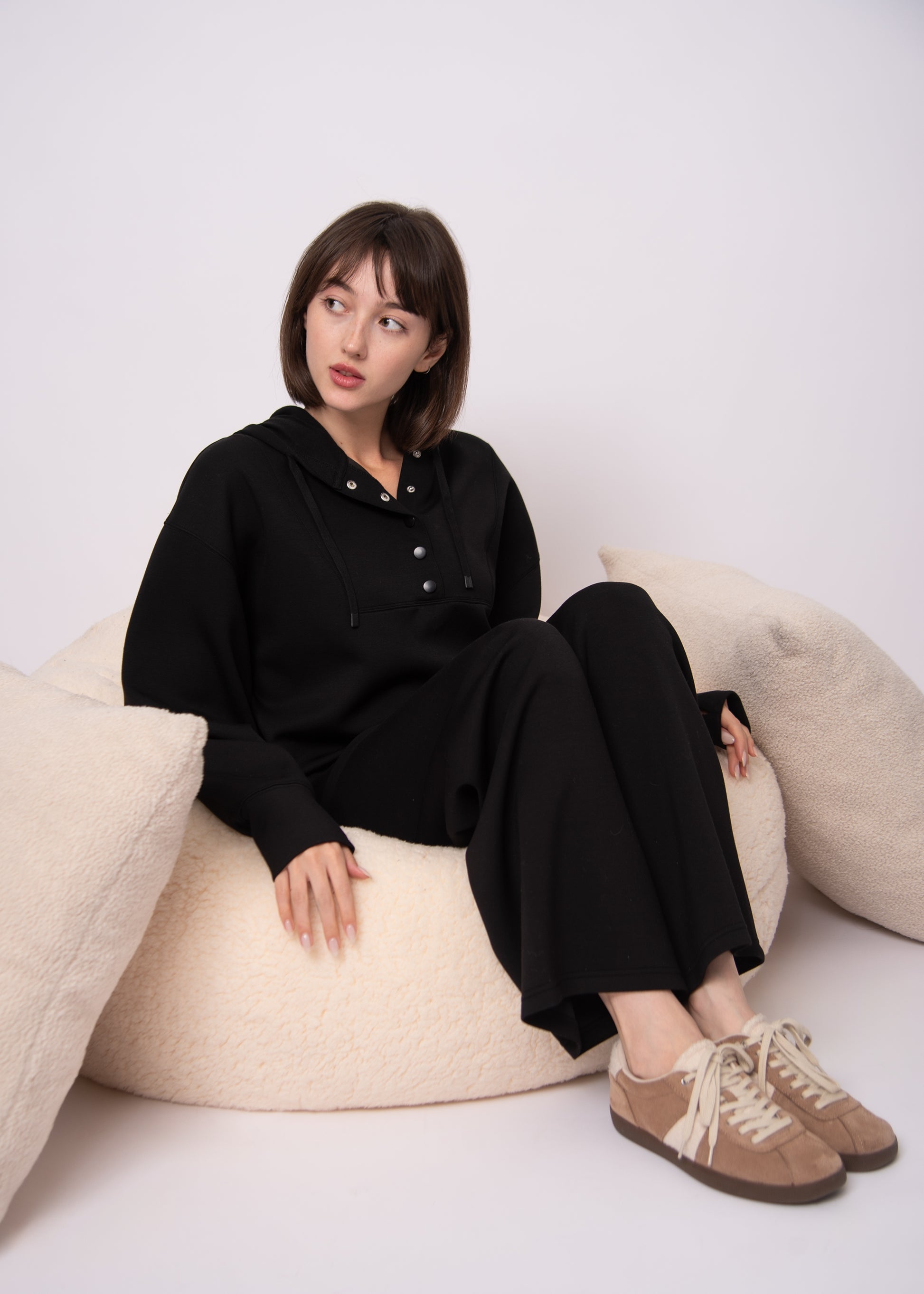 SALLIE SOFT KNIT SNAP FRONT HOODIE - BLACK