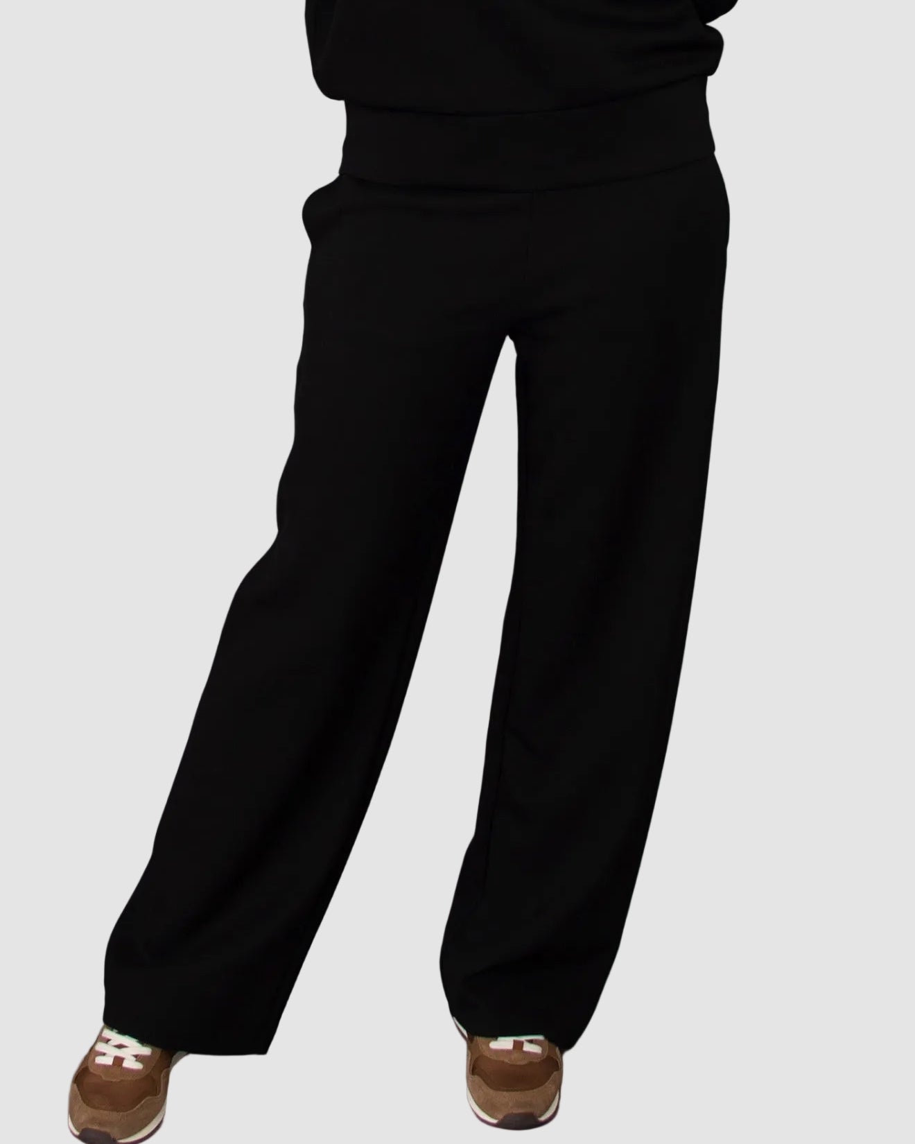VICTORIA SOFT KNIT STRAIGHT LEG PANTS - BLACK