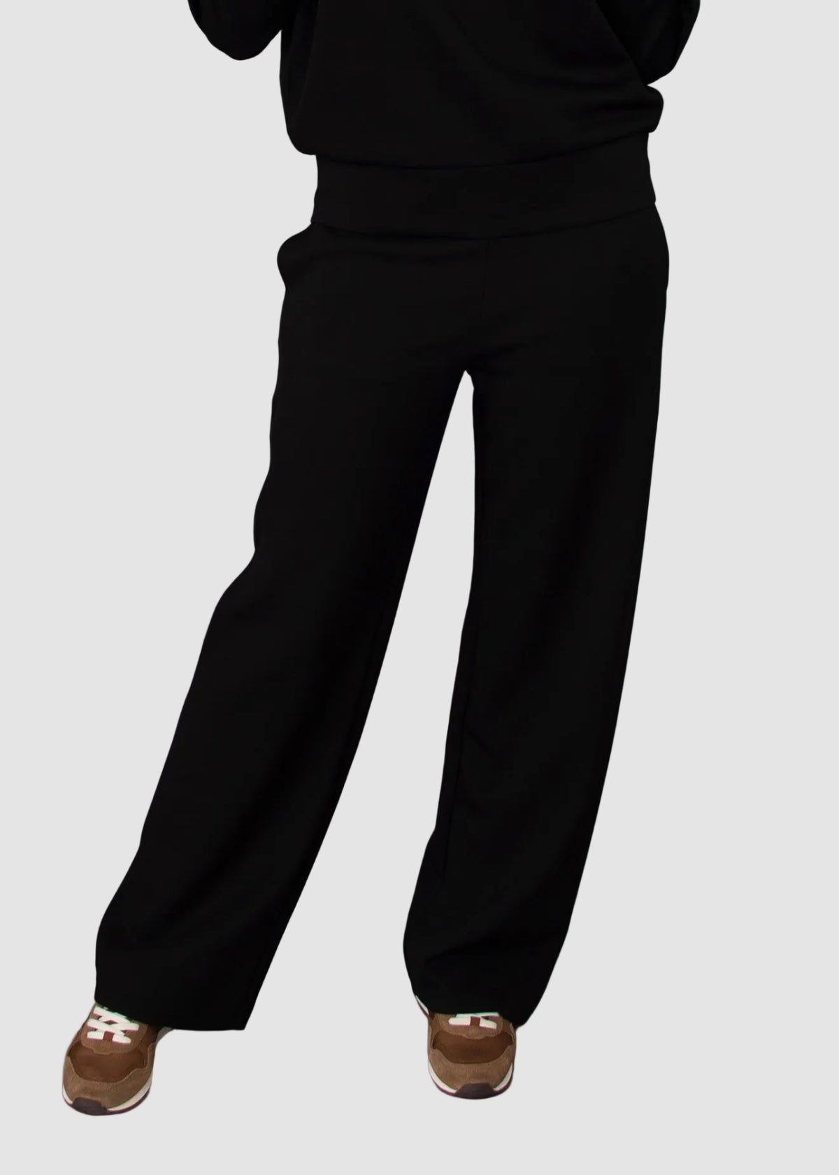 VICTORIA SOFT KNIT STRAIGHT LEG PANTS - BLACK