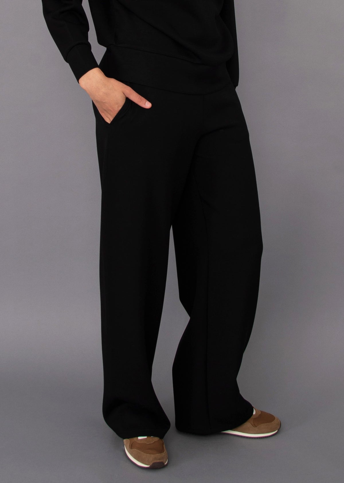 VICTORIA SOFT KNIT STRAIGHT LEG PANTS - BLACK