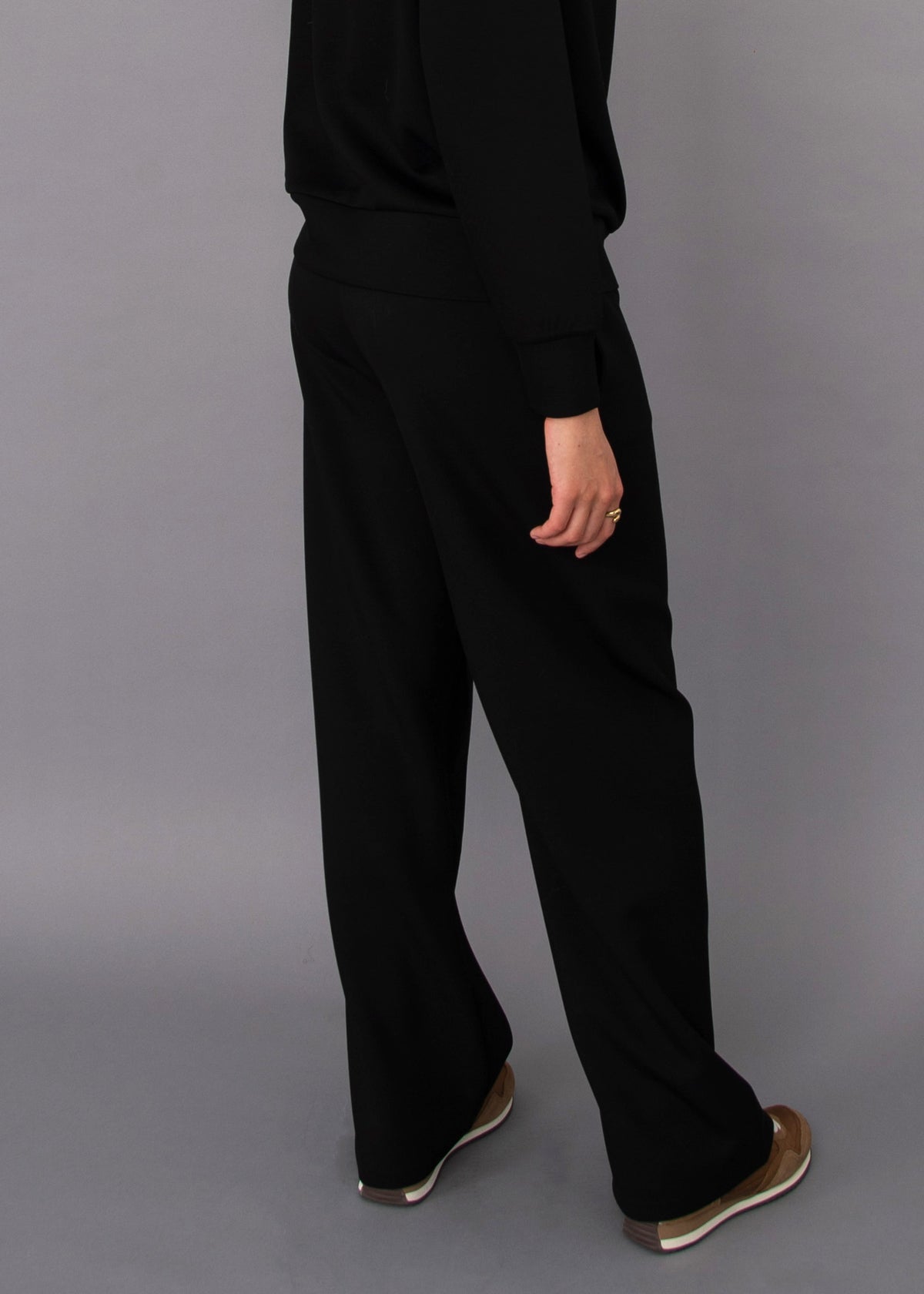 VICTORIA SOFT KNIT STRAIGHT LEG PANTS - BLACK