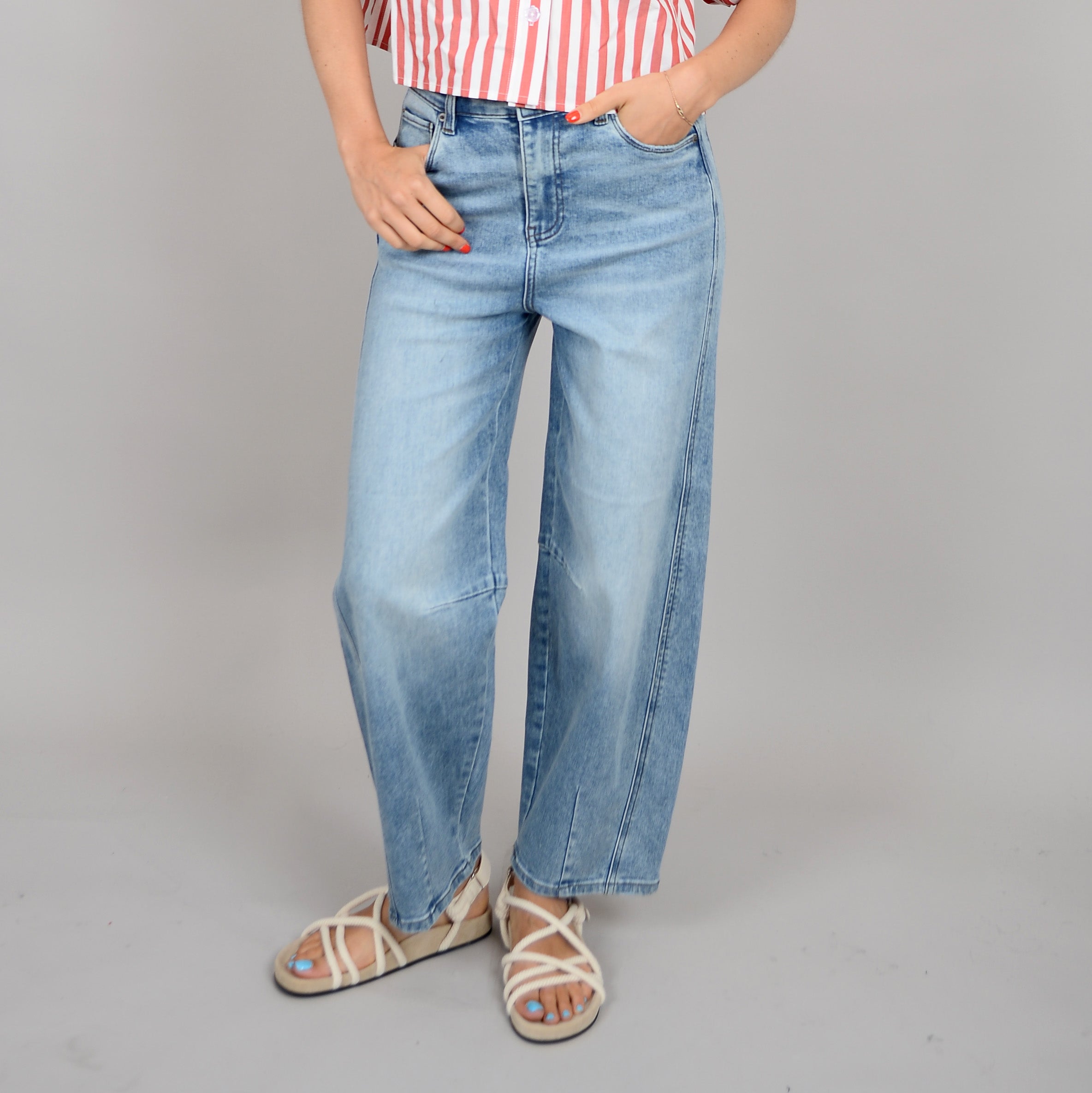 BARNI 5PKT BARREL JEANS - LIGHT BLUE WASH