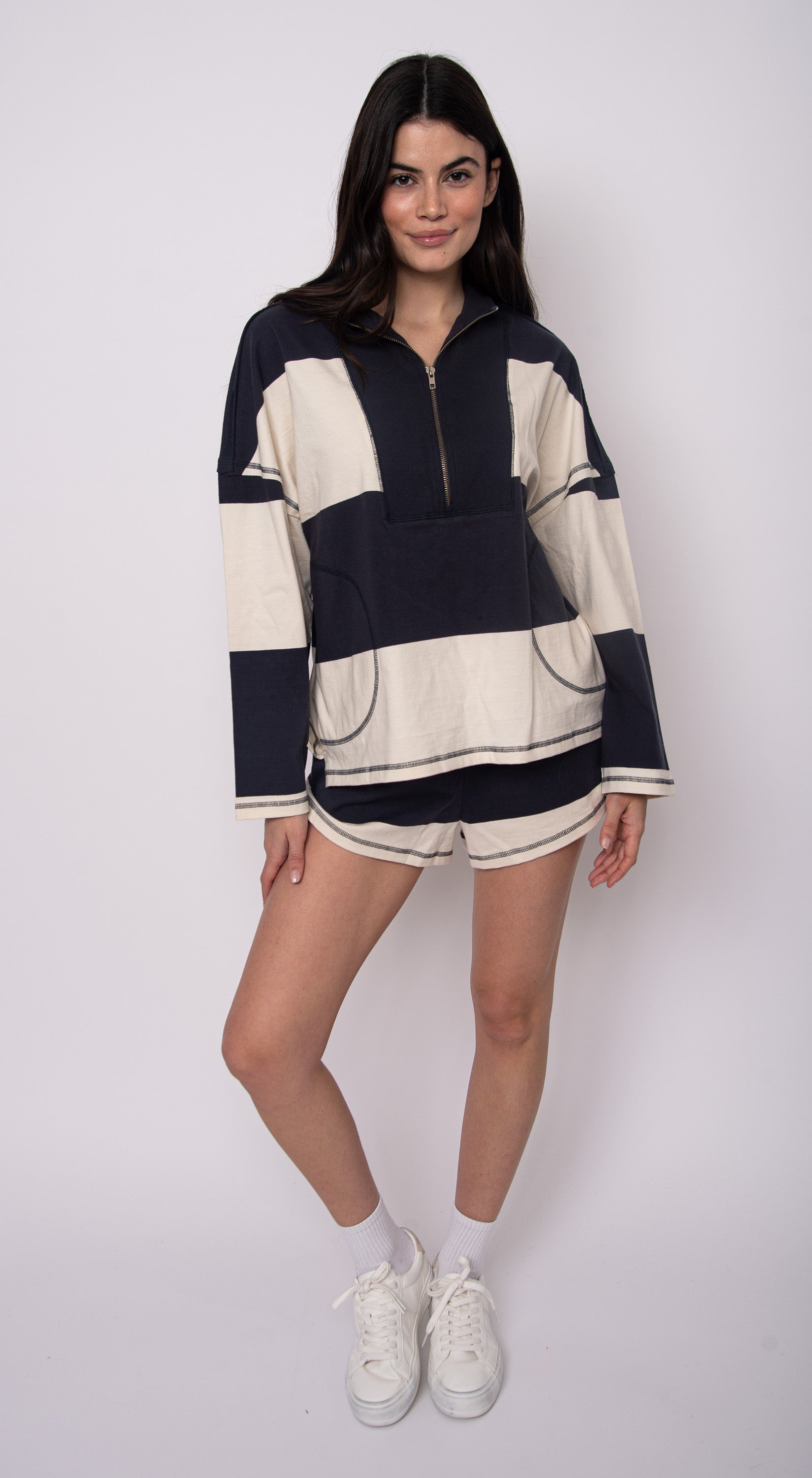 CHERLY STRIPED PULL ON SHORTS - NAVY BLUE
