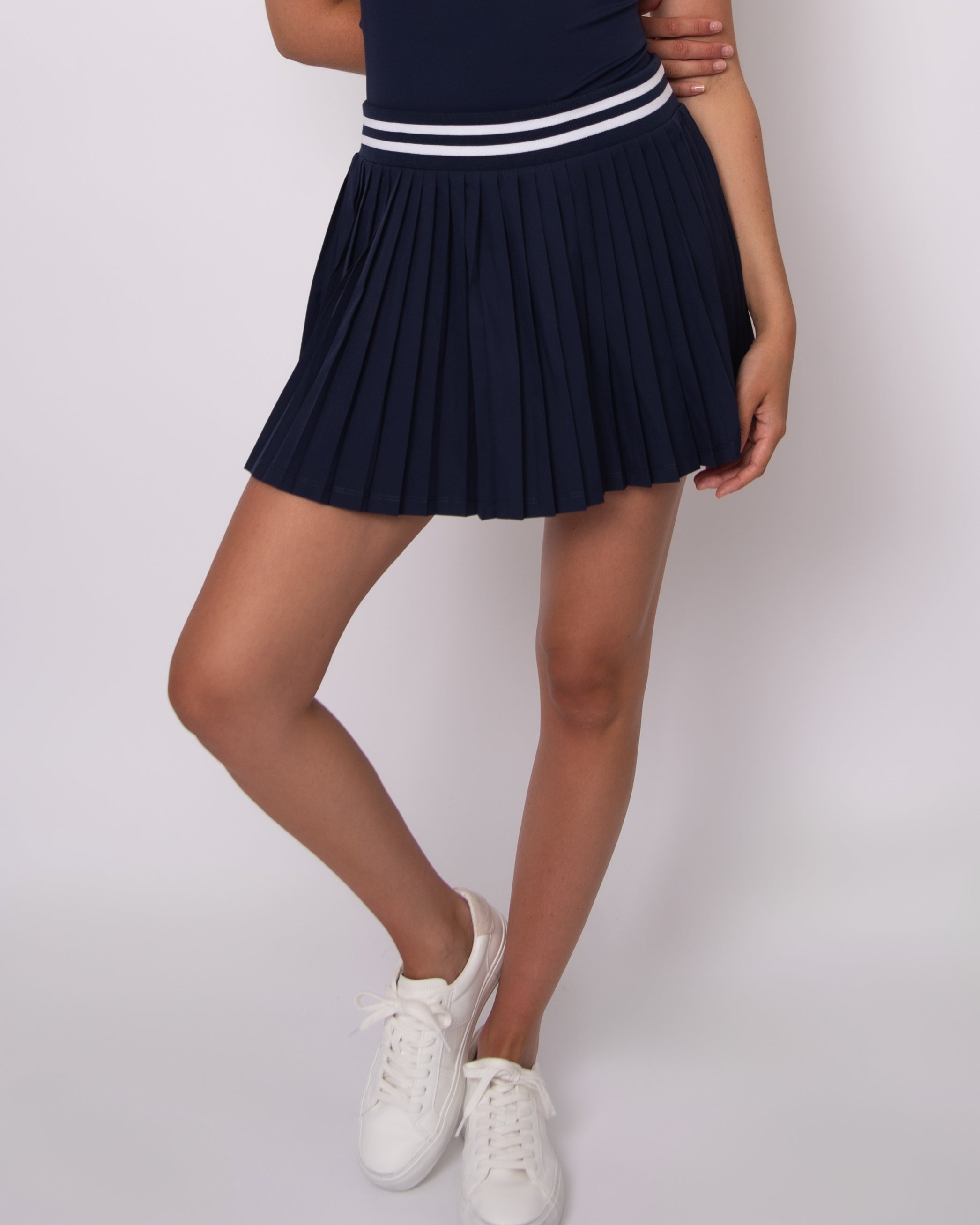 YURA PLEATED SKIRT - NAVY BLUE