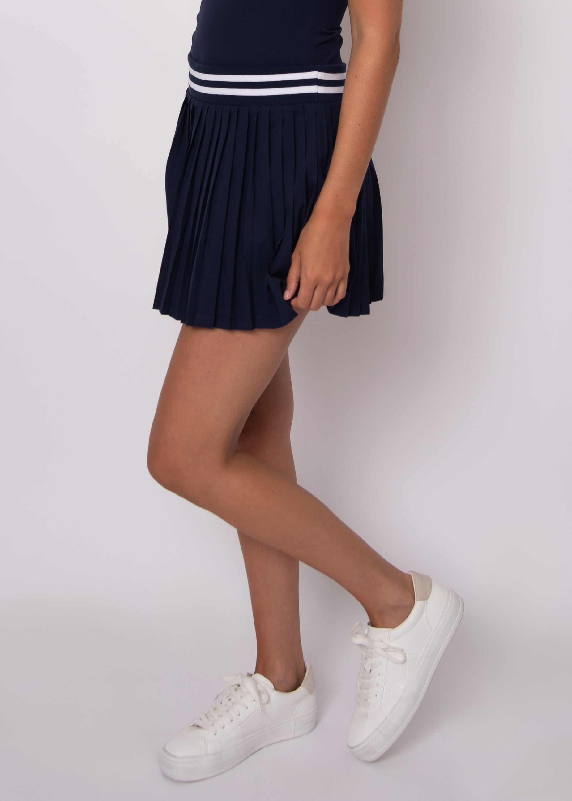 YURA PLEATED SKIRT - NAVY BLUE