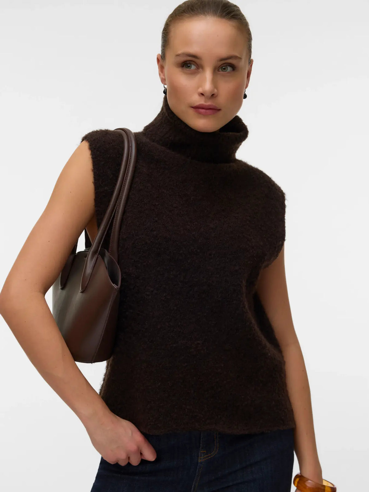 VM EVERLEE ROLLNECK VEST - CHOCOLATE TORTE