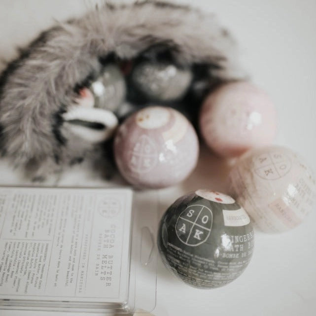 SOAK GINGERBREAD BATH BOMB