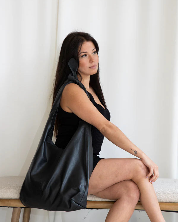 RISA KNOT TOTE - BLACK LEATHER