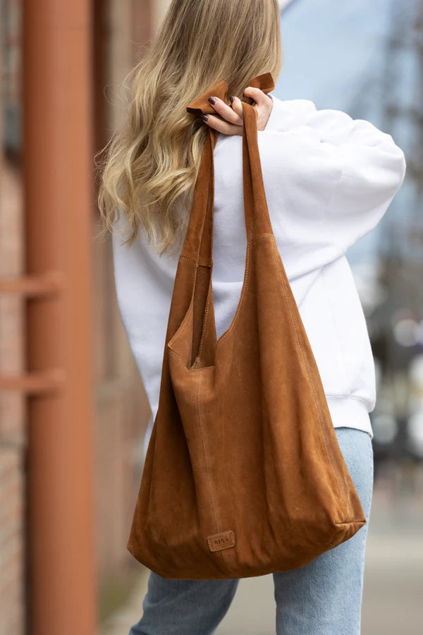RISA KNOT TOTE BAG - TAN SUEDE