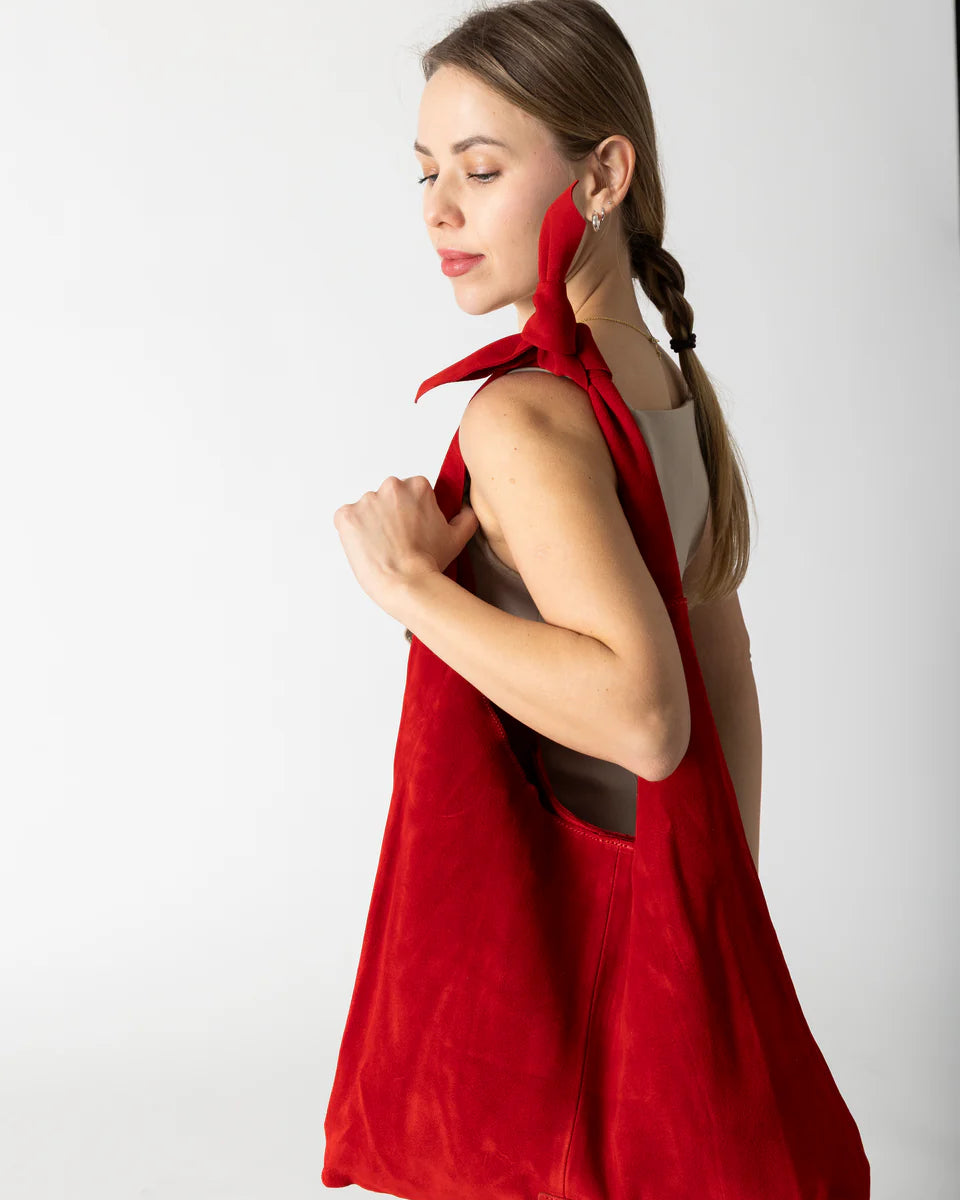 RISA KNOT TOTE BAG - RED SUEDE