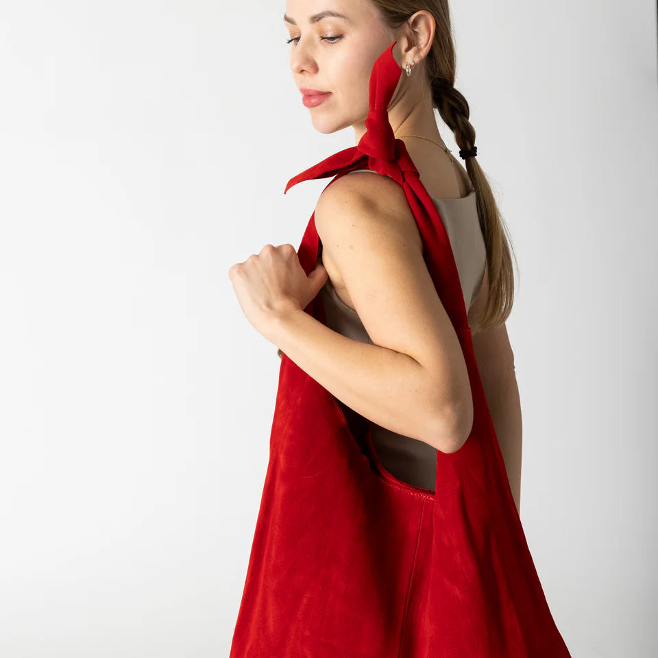 RISA KNOT TOTE BAG - RED SUEDE