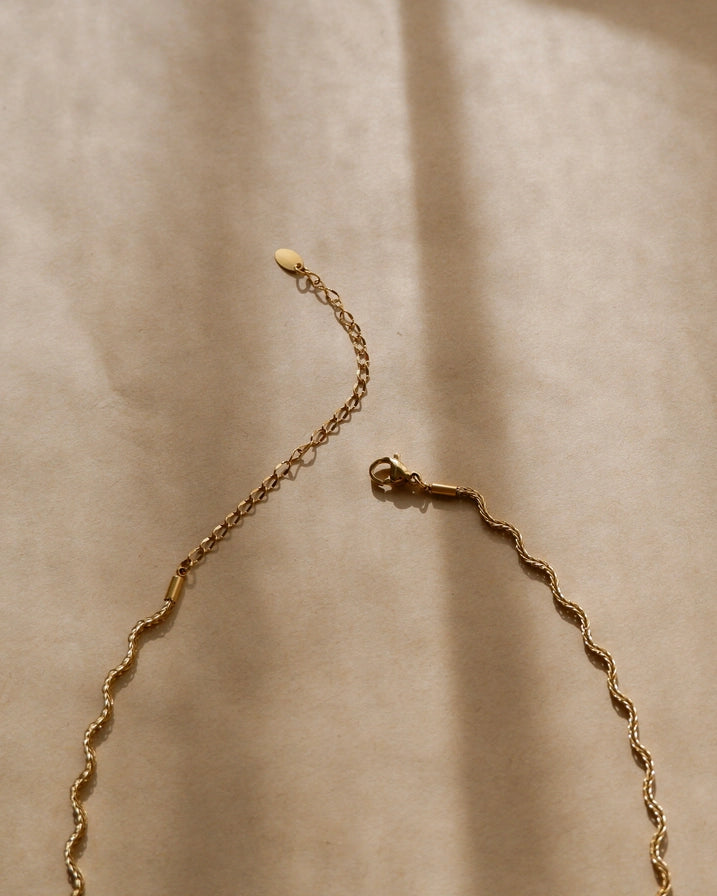 EMMY WAVY CHOKER - YELLOW GOLD