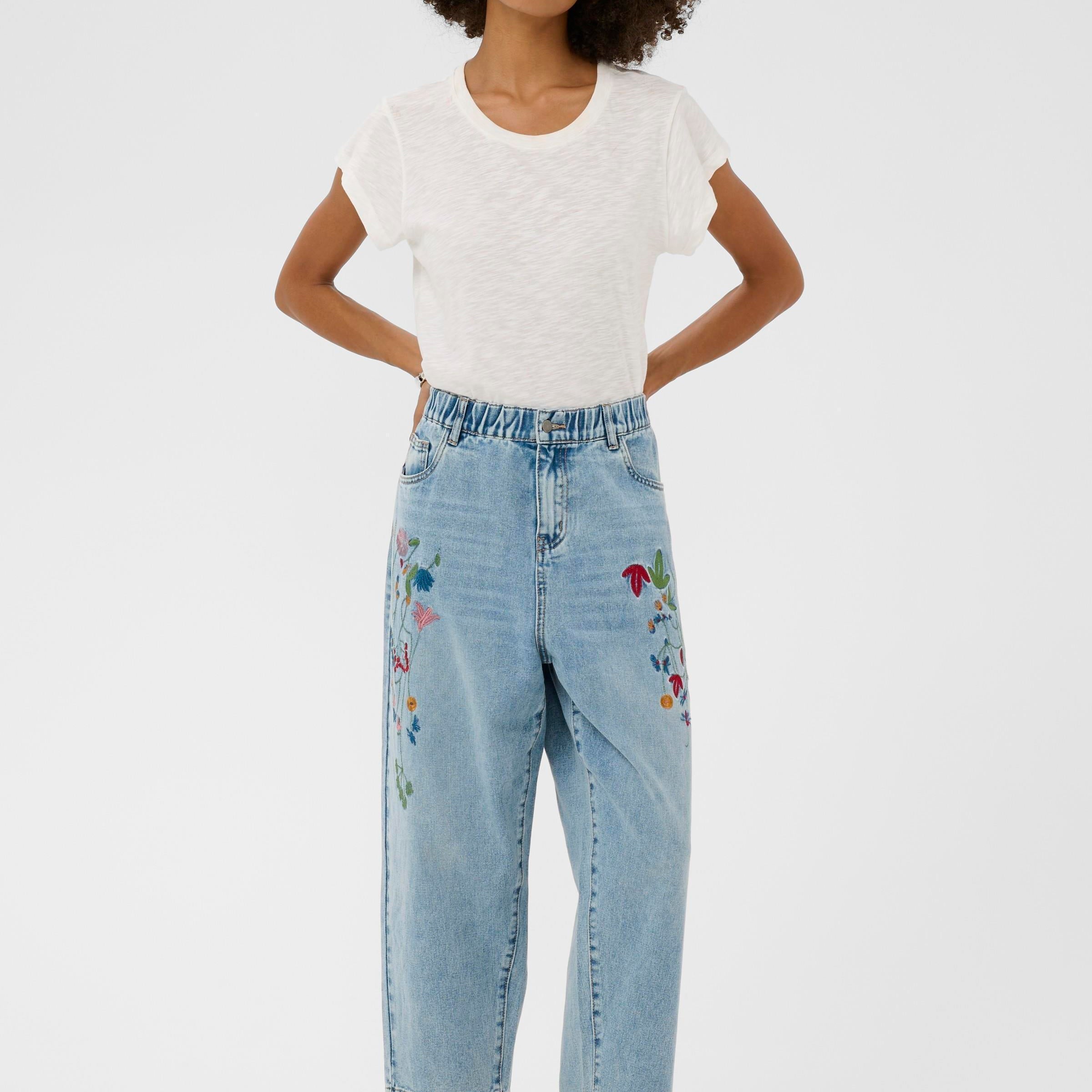 CULTURE TIALA EMBROIDERED JEANS - LIGHT BLUE WASH