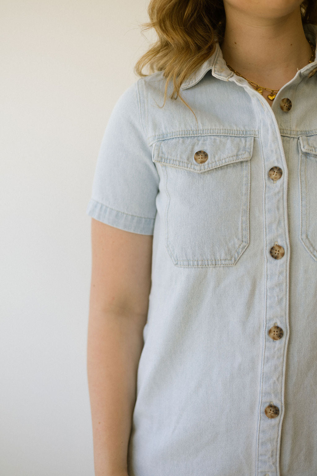 VELVET HEART MANDI SHORT SLEEVE DENIM DRESS - LIGHT DENIM