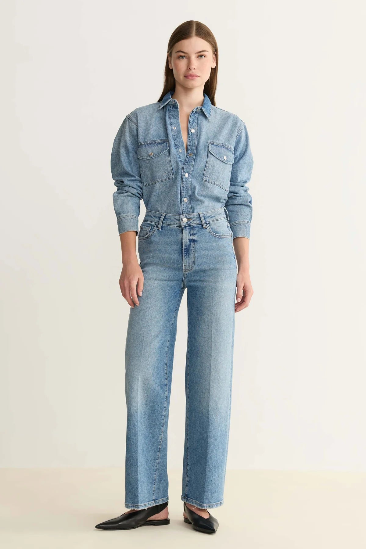 WARP + WEFT DENIM SHIRT - MEDIUM WASH