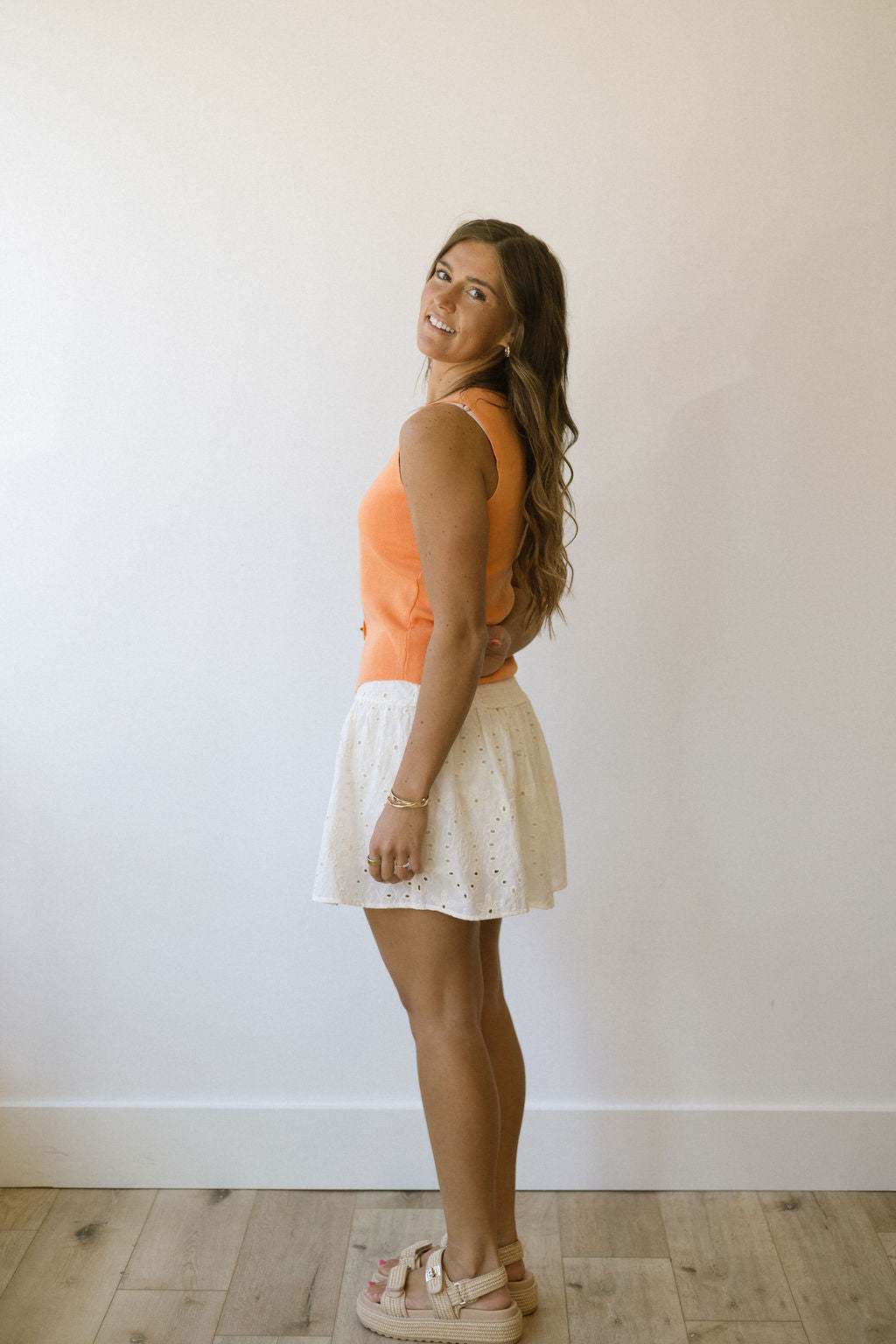 VM KYLIE V NECK VEST - TANGERINE