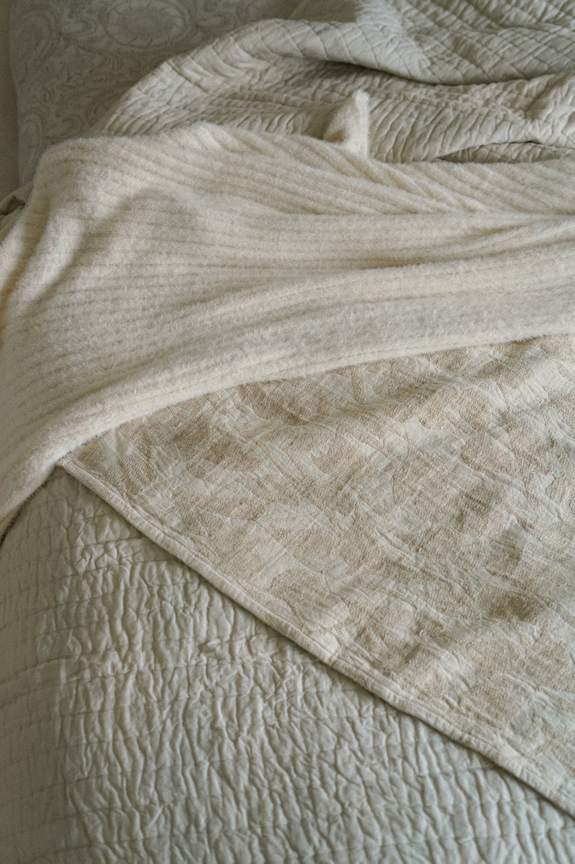 MEADOW THROW - CREAM