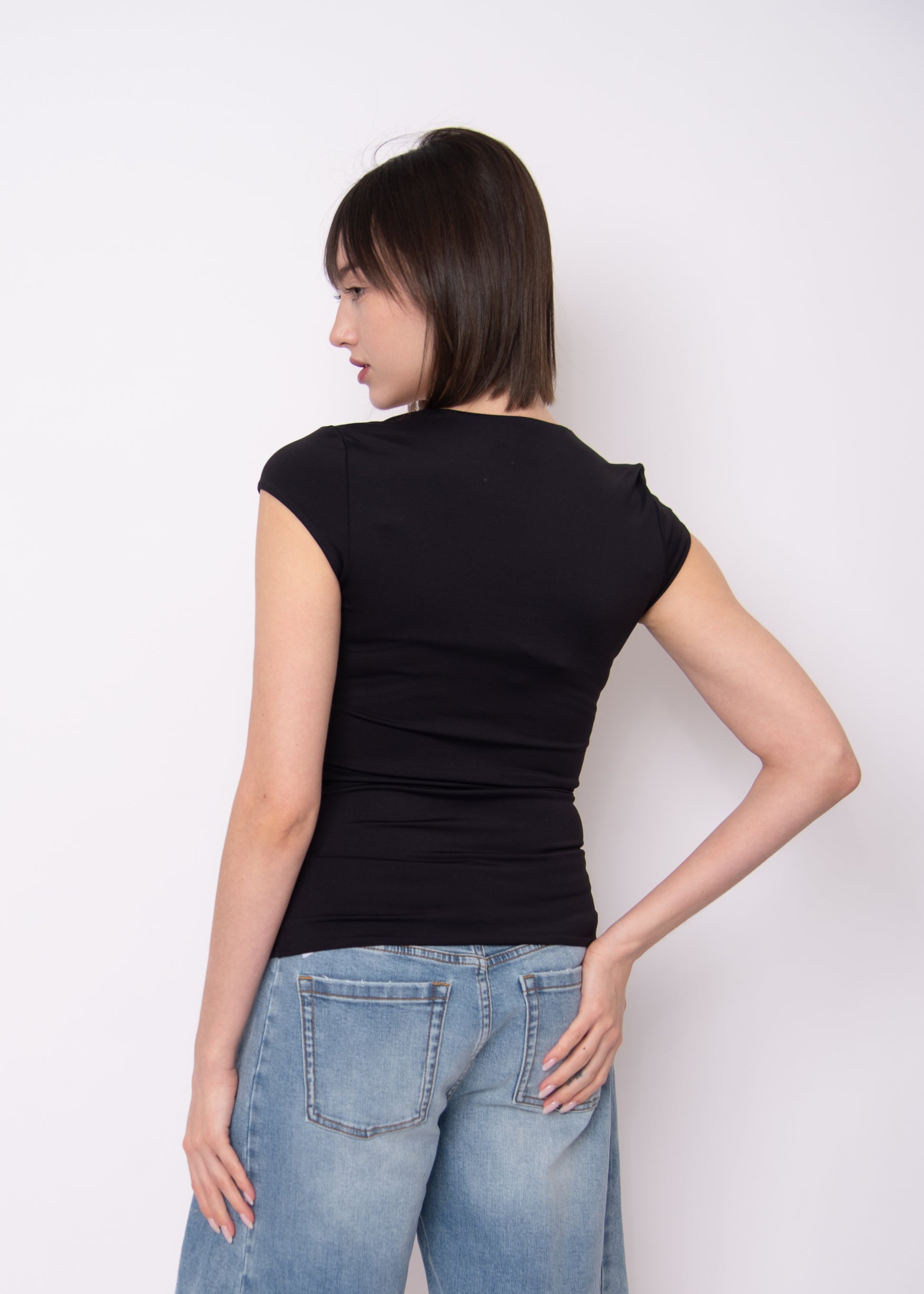 TIARA CAP SLEEVE TOP - BLACK
