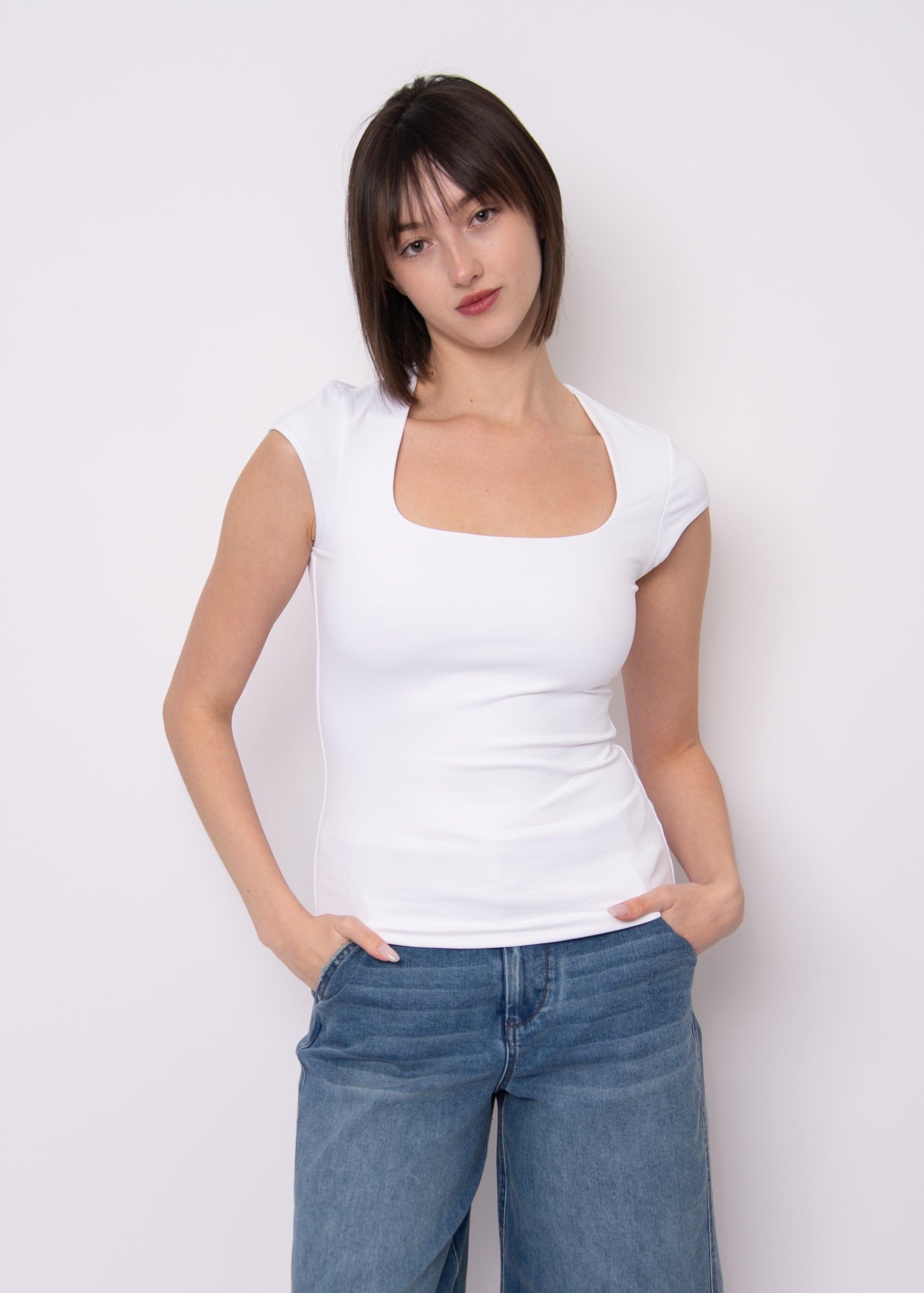 TIARA CAP SLEEVE TOP - WHITE