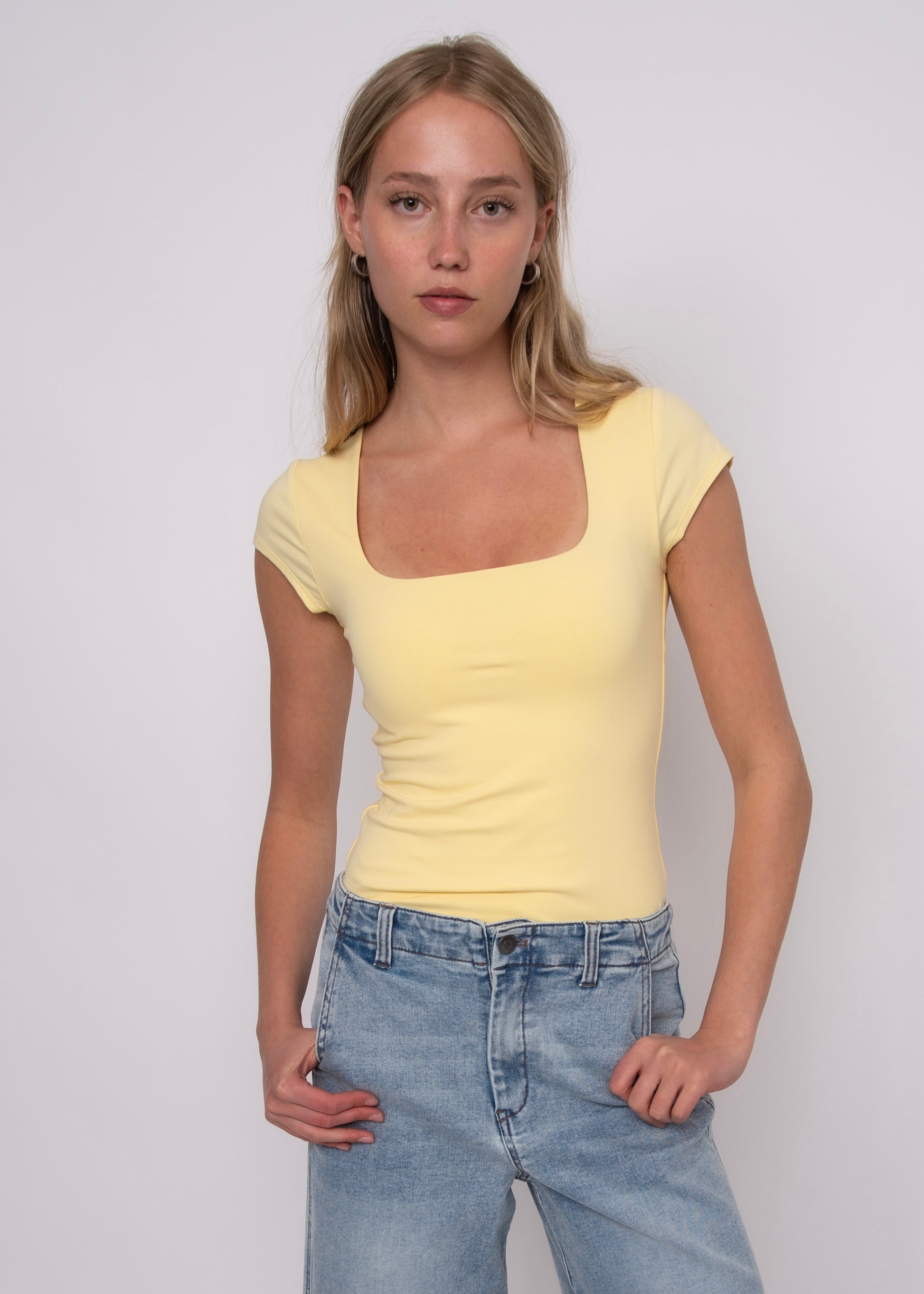 COTTON CORE SHAYLA CAP SLEEVE TEE - DOUBLE CREAM