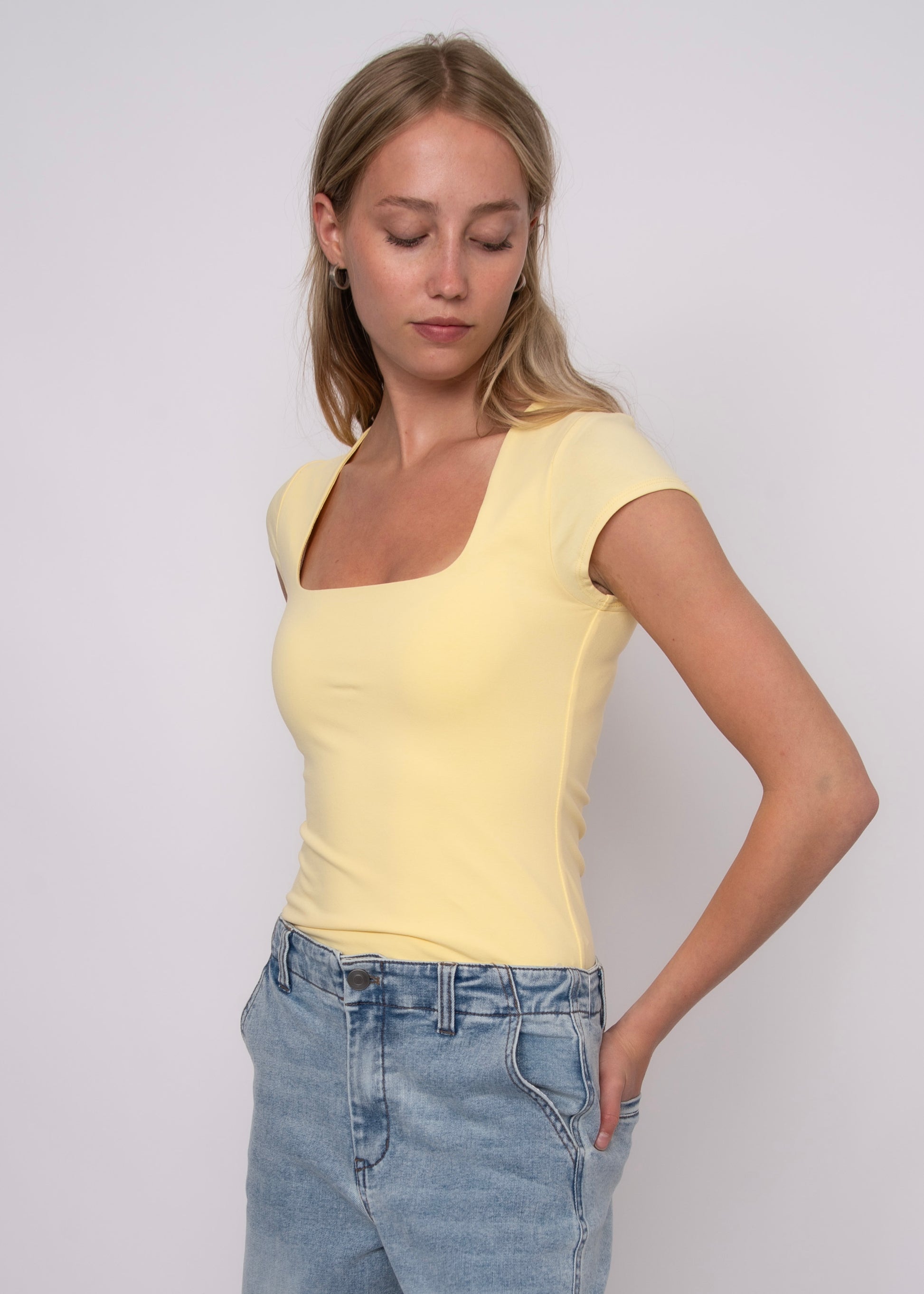 COTTON CORE SHAYLA CAP SLEEVE TEE - DOUBLE CREAM