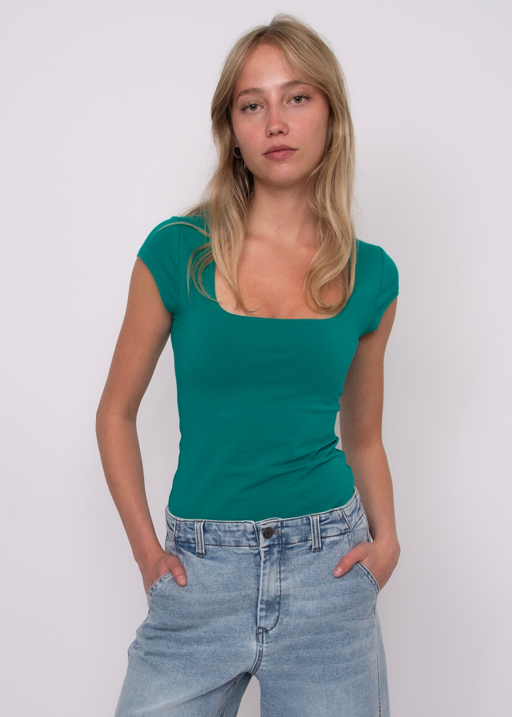 COTTON CORE SHAYLA CAP SLEEVE TEE - MARINE GREEN