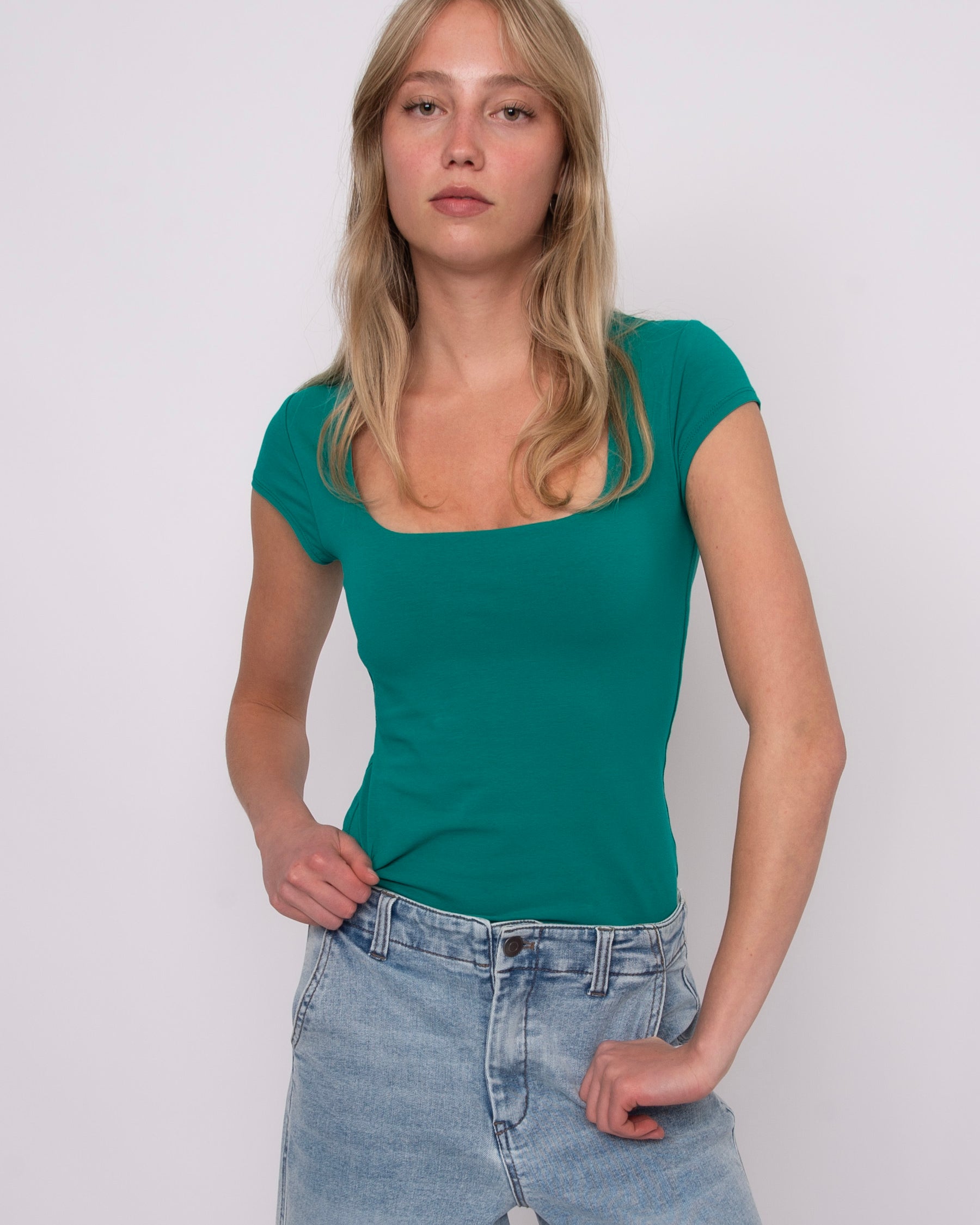 COTTON CORE SHAYLA CAP SLEEVE TEE - MARINE GREEN