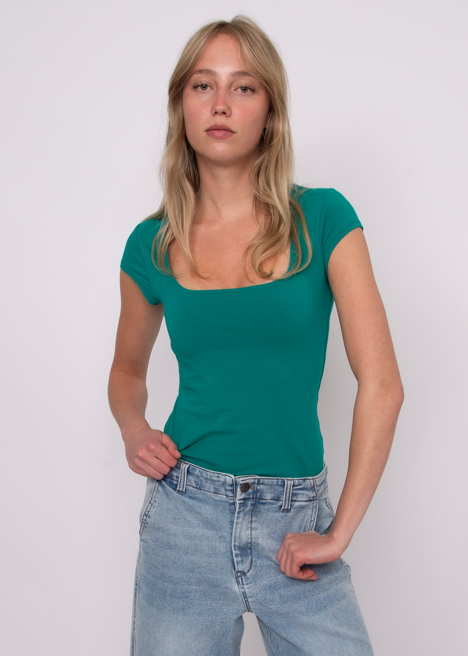 COTTON CORE SHAYLA CAP SLEEVE TEE - MARINE GREEN