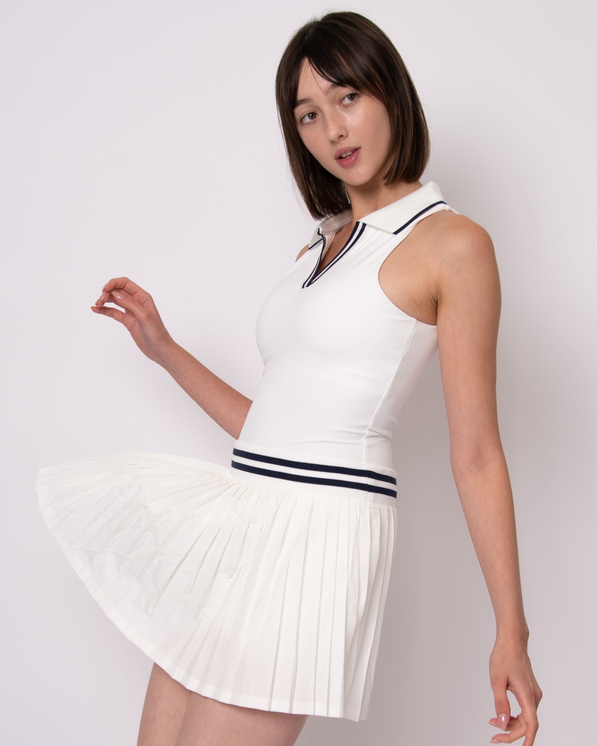 MELODIE BUILT IN SPORT BRA TANK - WHITE