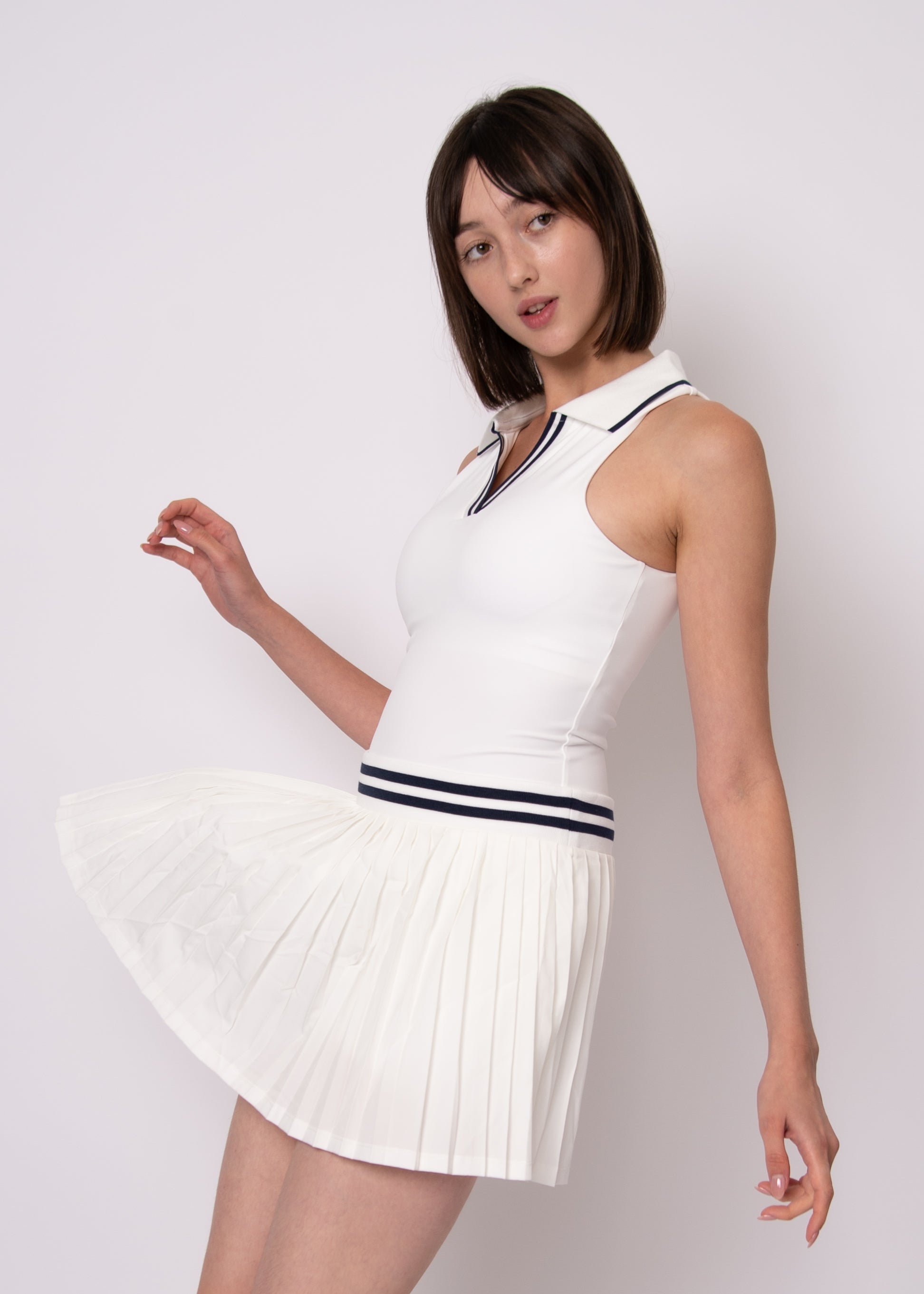 MELODIE BUILT IN SPORT BRA TANK - WHITE