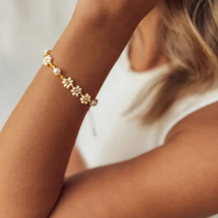 OAK + EVE GOLD FILLED DAISY BRACELET - BUTTERCUP