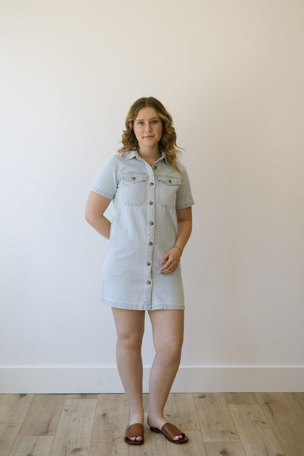 VELVET HEART MANDI SHORT SLEEVE DENIM DRESS - LIGHT DENIM