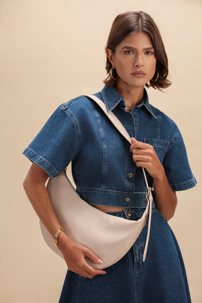 ELA SLOUCHY CROSSBODY BAG - ECRU