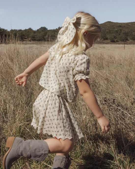 RYLEE + CRU SMOCKED V SKIRT - VINTAGE FLEUR