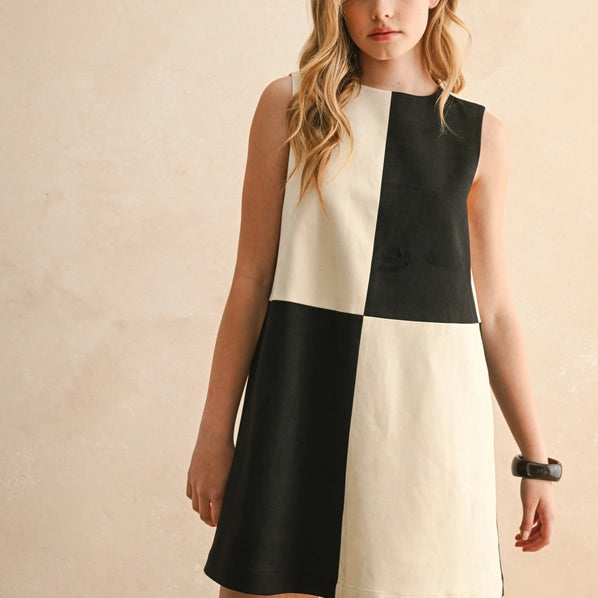 CONTRASTED SHIFT DRESS - BLACK
