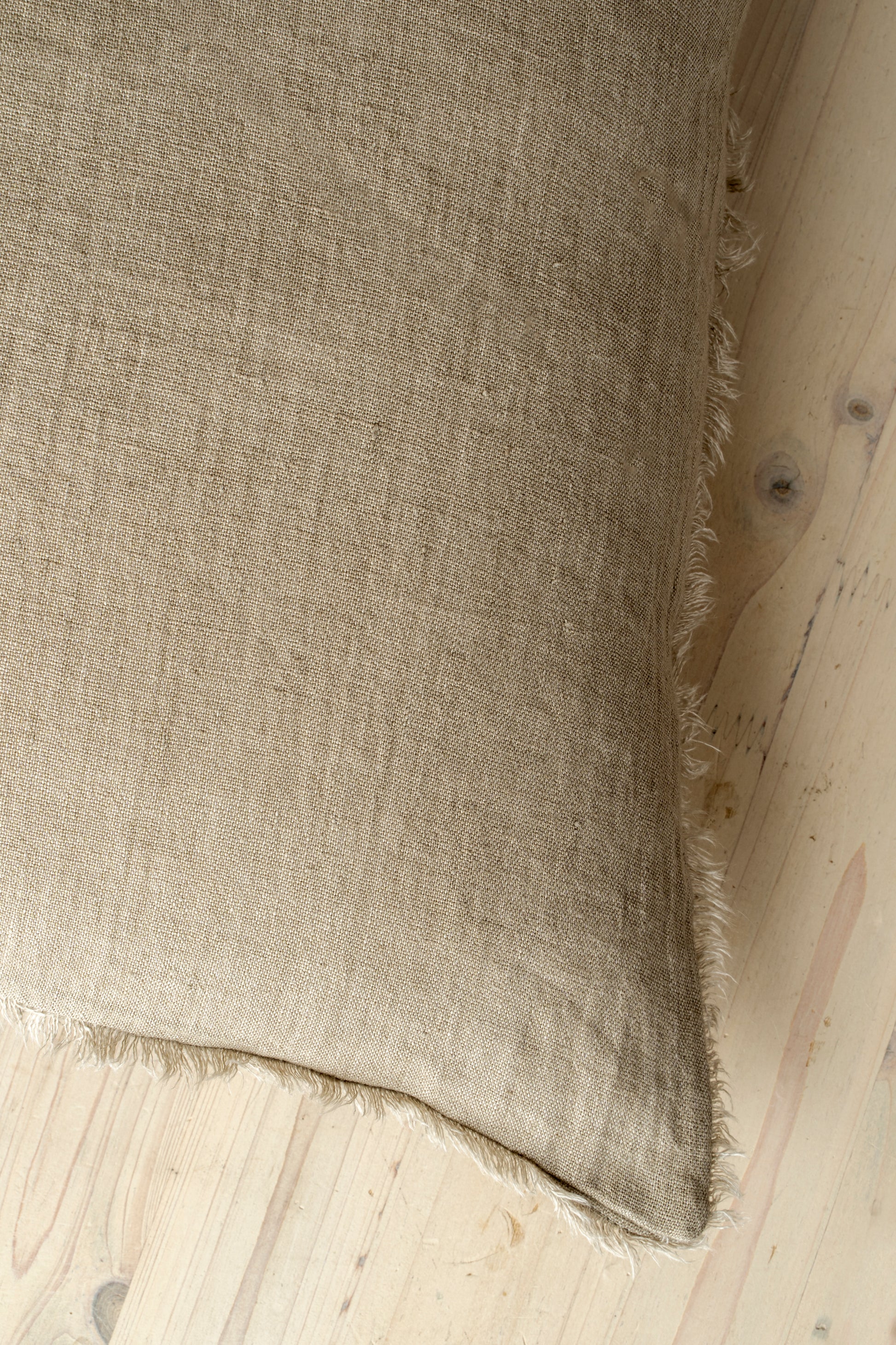 24 X 24 LINA LINEN PILLOW - SAND