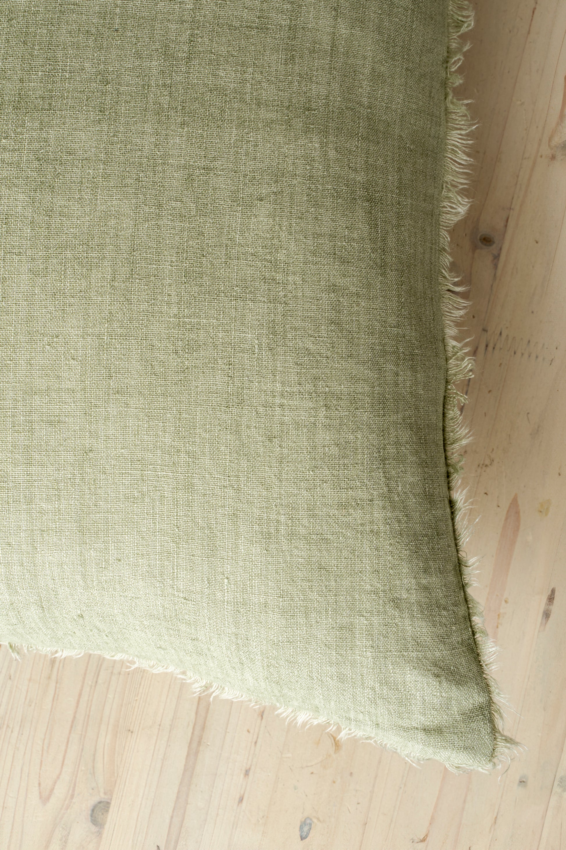 24 X 24 LINA LINEN PILLOW - OLIVE