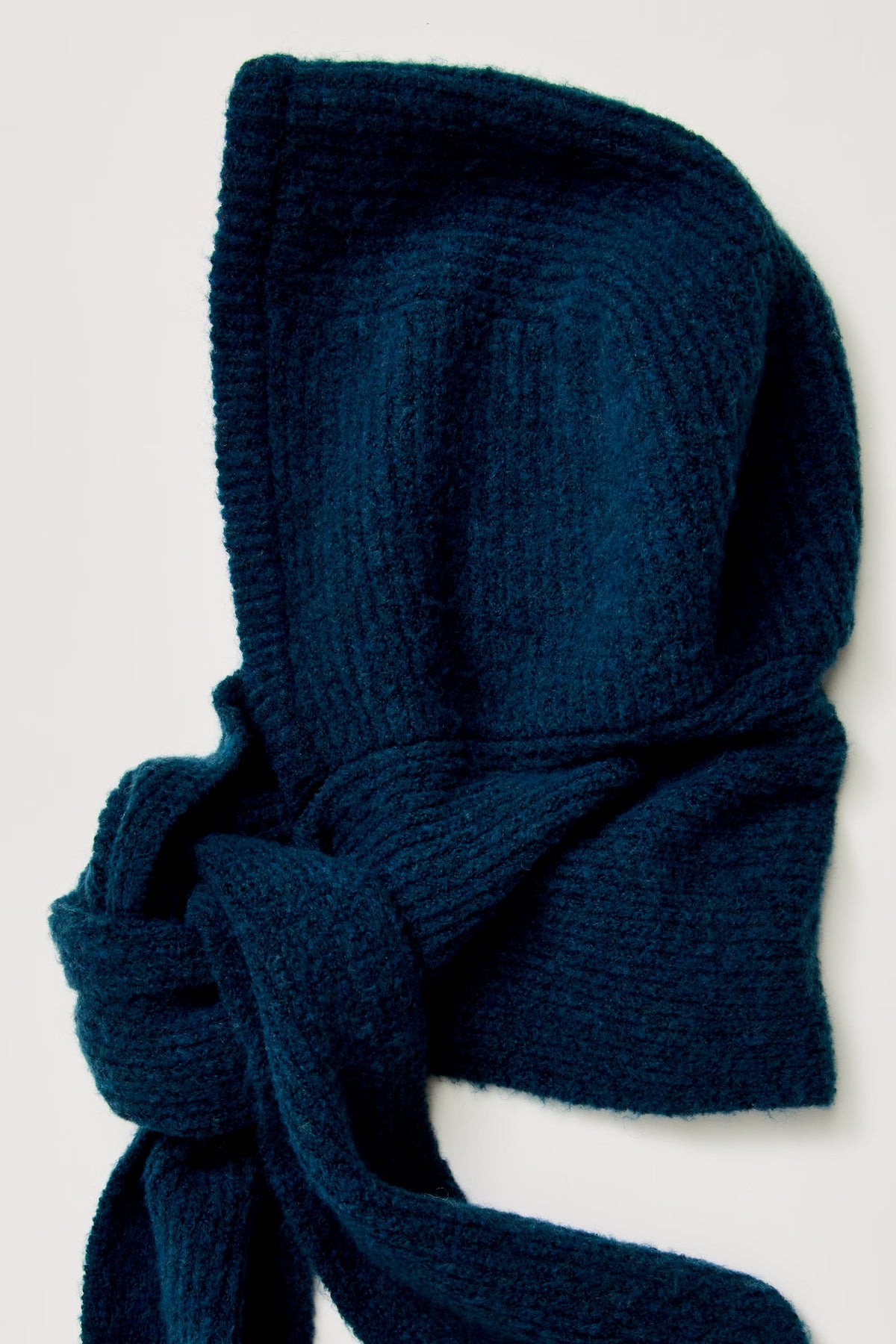 FREE PEOPLE EXTRA LARGE BALABONNET - NAVY