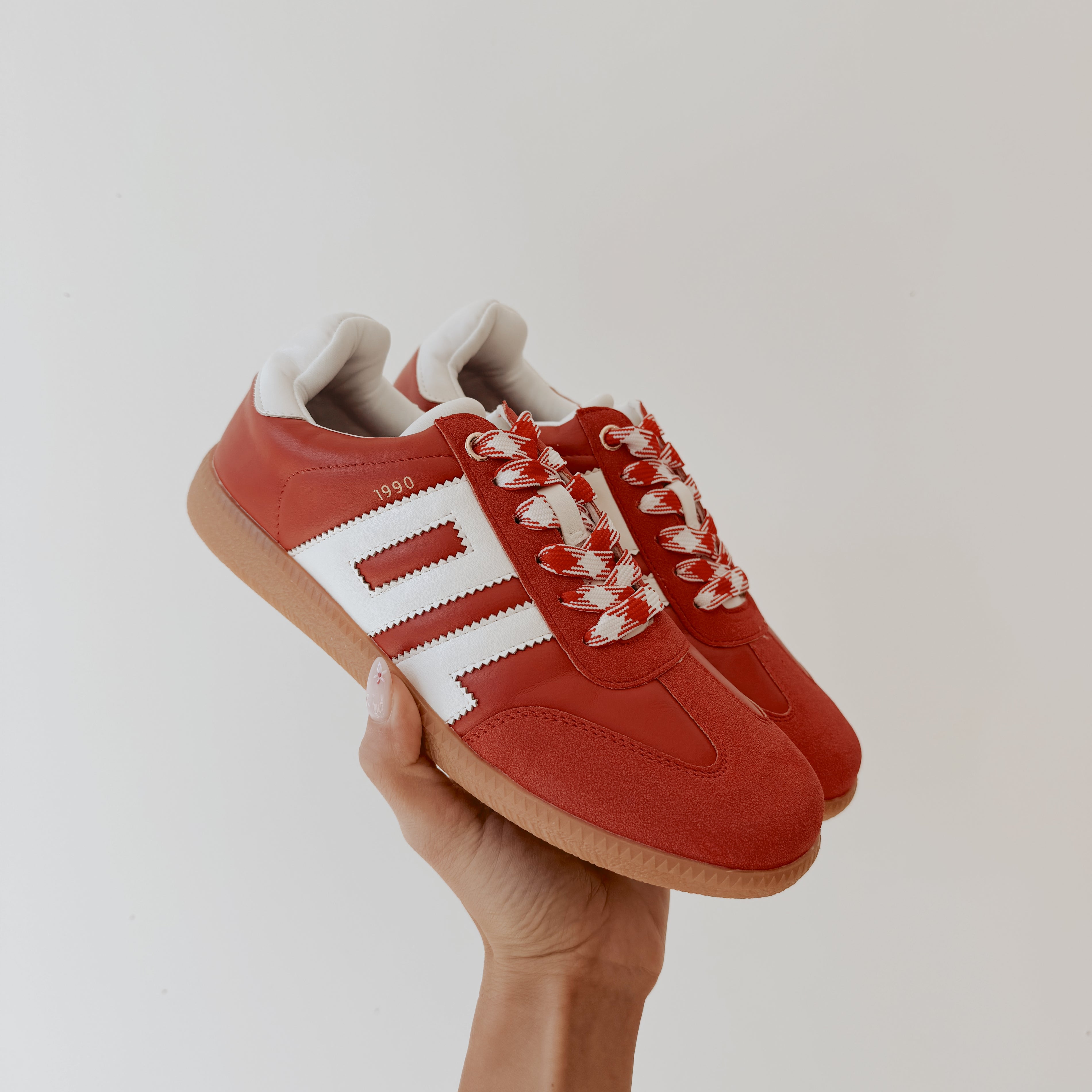 DIRTY LAUNDRY TRACKSTAR SNEAKER - RED