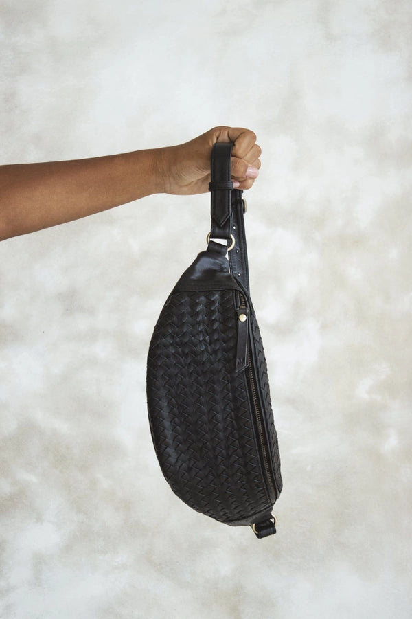 MANDRN ATLAS WOVEN FANNY PACK - BLACK