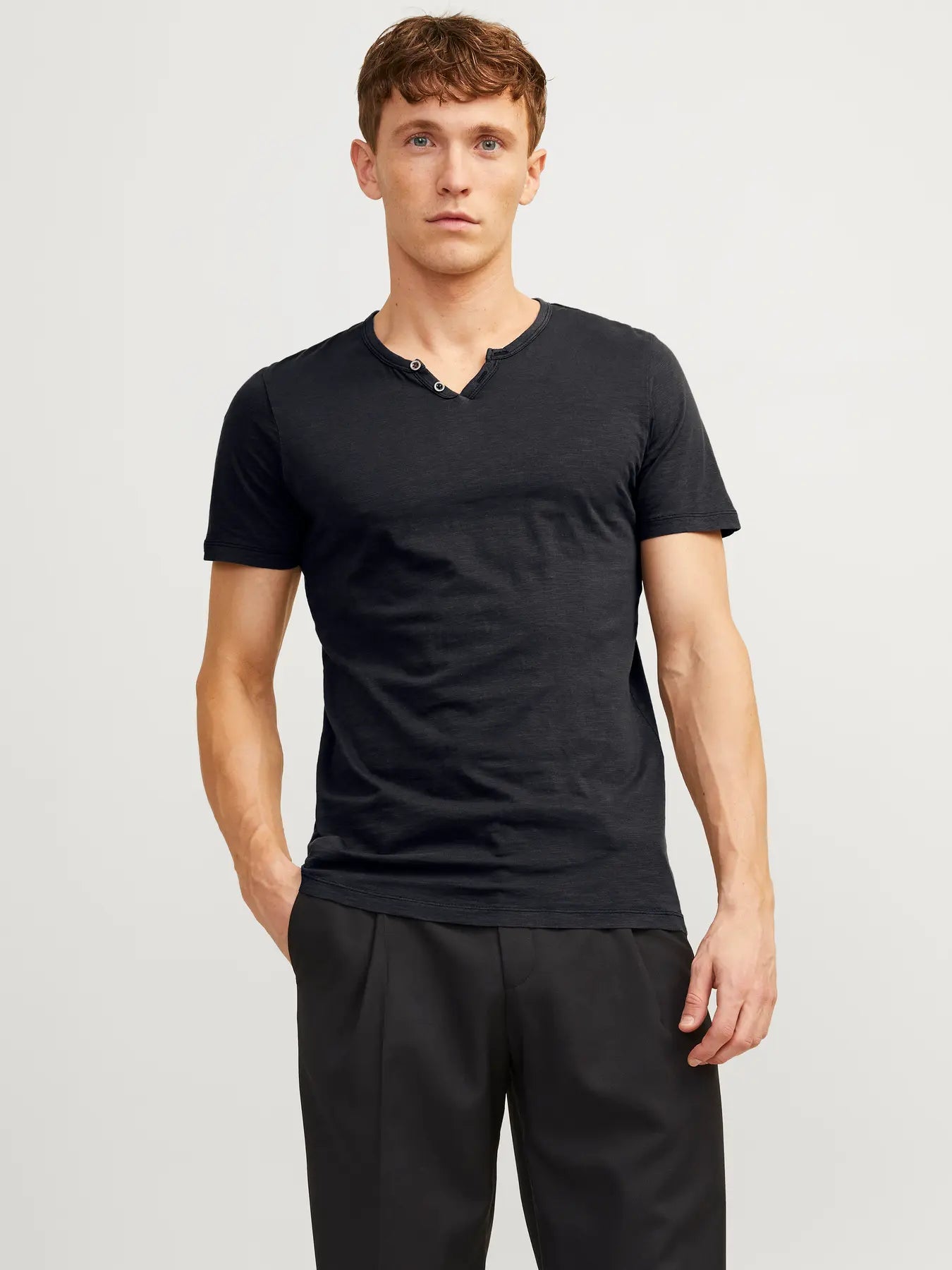 JJ SPLIT NECK TEE - BLACK