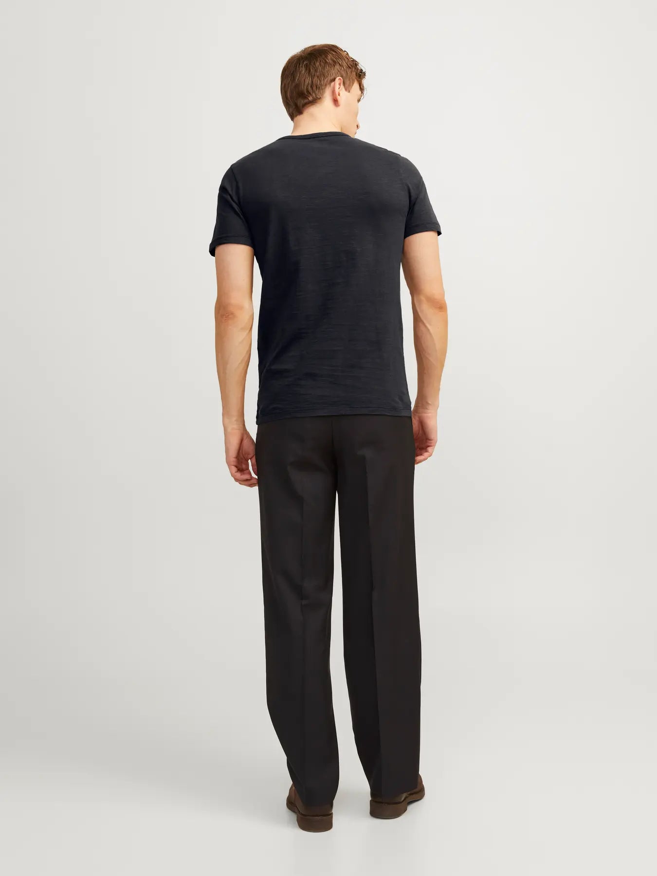 JJ SPLIT NECK TEE - BLACK