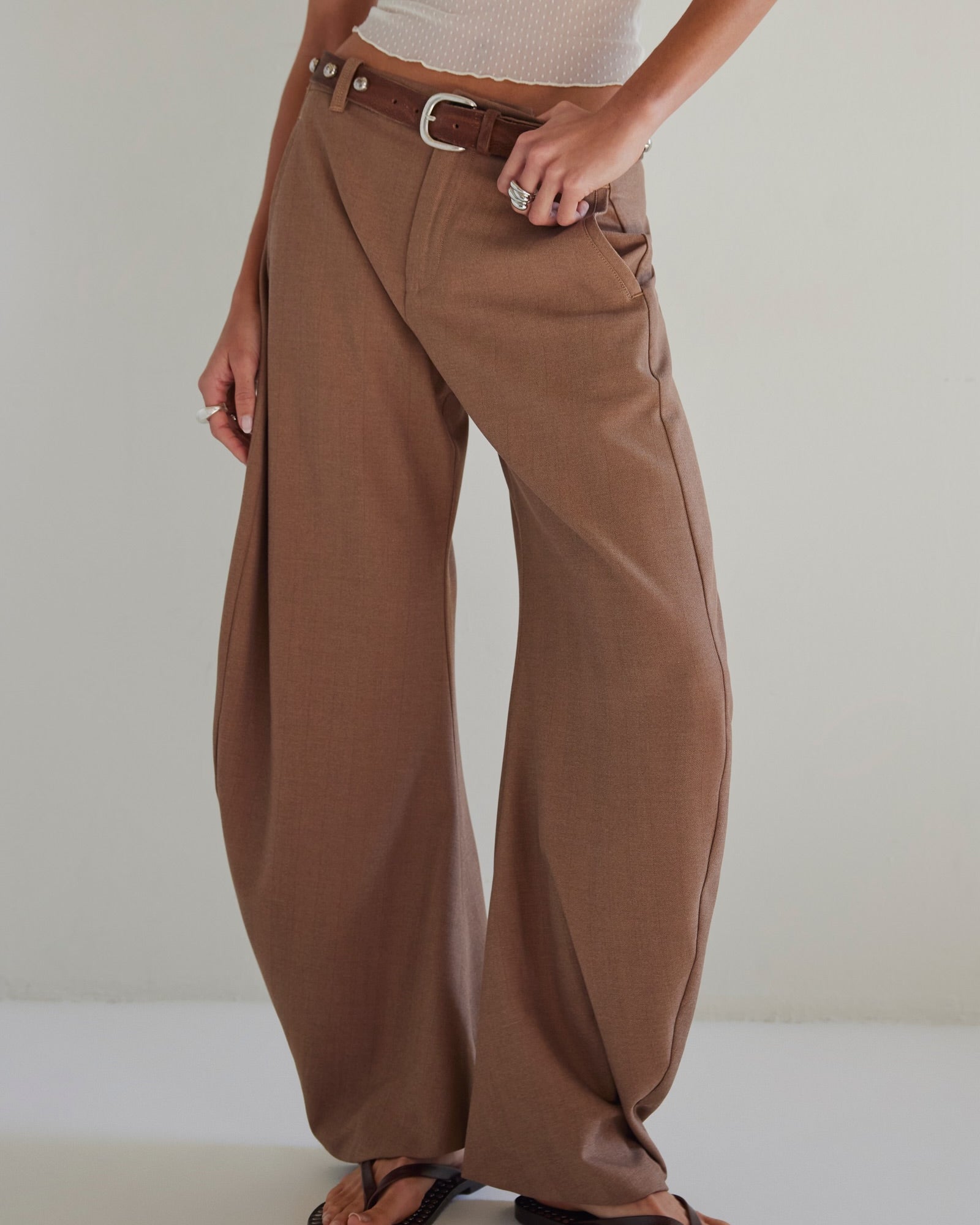 FREE PEOPLE SPOTLIGHT WASHED TROUSER - BROWN