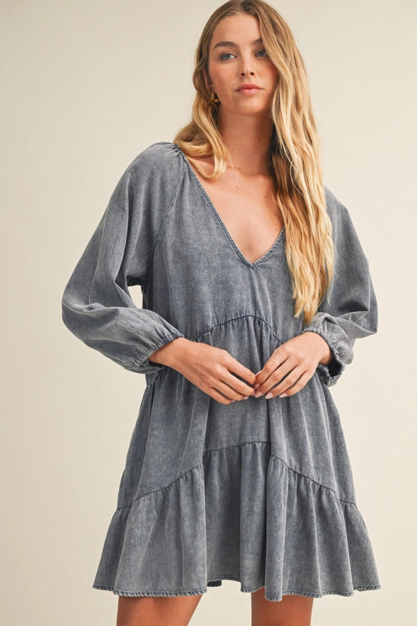V NECK WASHED TIERED DRESS - INK INDIGO