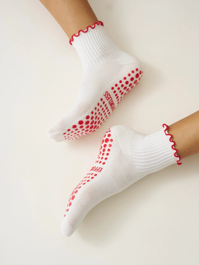 EFFORTLESS CLUB RUFFLED GRIP SOCKS - RED