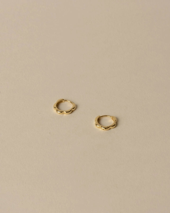 ALI SCALLOPED HUGGIES - GOLD