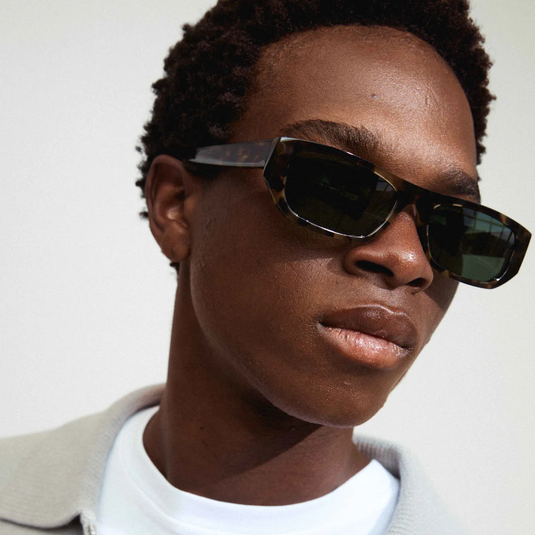 PILGRIM AINSLEY SUNGLASSES - TORTOISE BROWN